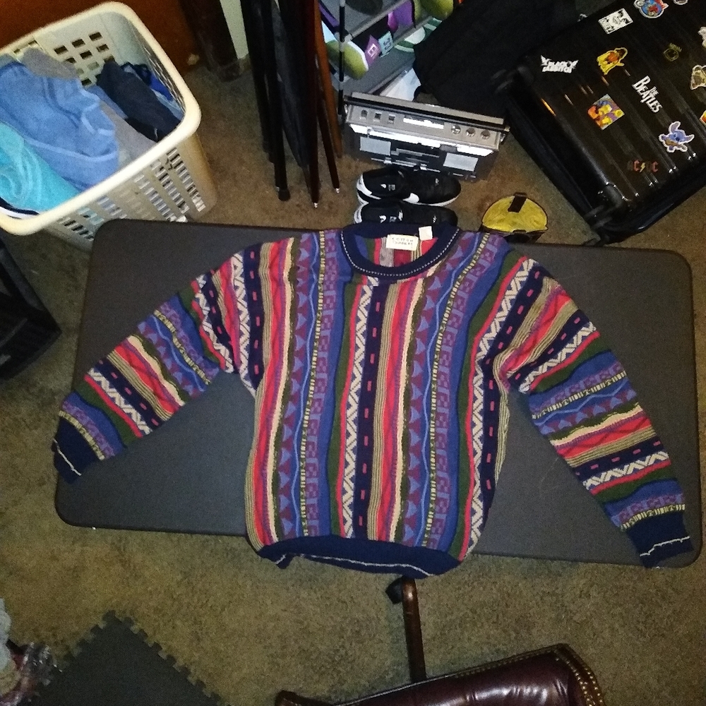 Vintage colorful pattern sweater